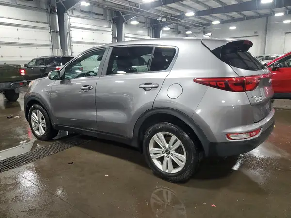 KNDPMCAC1K7552646 2019 KIA SPORTAGE - Image 2