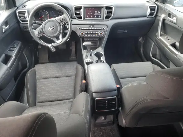 KNDPMCAC1K7557510 2019 KIA SPORTAGE - Image 8