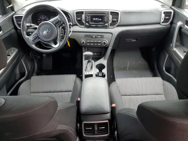 KNDPMCAC1K7557734 2019 KIA SPORTAGE - Image 8