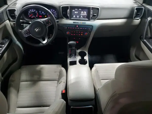 KNDPMCAC1K7564389 2019 KIA SPORTAGE - Image 8