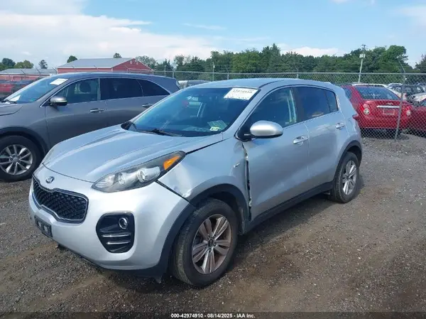 KNDPMCAC1K7564912 2019 KIA SPORTAGE - Image 2