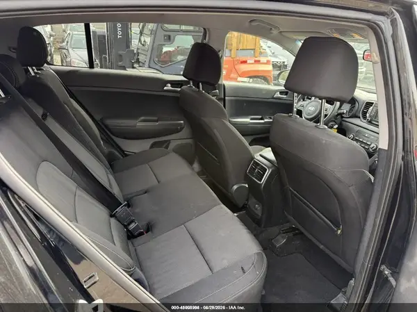 KNDPMCAC1K7571522 2019 KIA SPORTAGE - Image 8