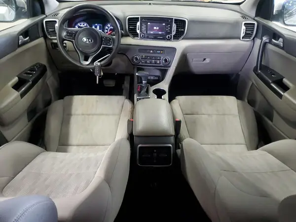 KNDPMCAC1K7580365 2019 KIA SPORTAGE - Image 8