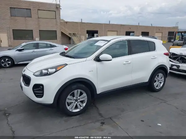 KNDPMCAC1K7584089 2019 KIA SPORTAGE - Image 2