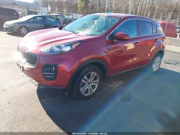 KNDPMCAC1K7584335 2019 KIA SPORTAGE - Image 2
