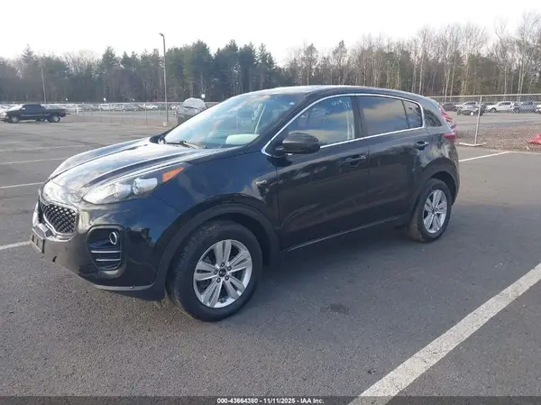 KNDPMCAC1K7595299 2019 KIA SPORTAGE - Image 2