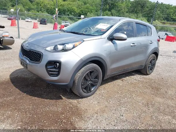 KNDPMCAC1K7598297 2019 KIA SPORTAGE - Image 2