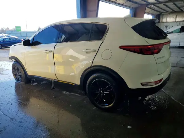 KNDPMCAC1K7598770 2019 KIA SPORTAGE - Image 2