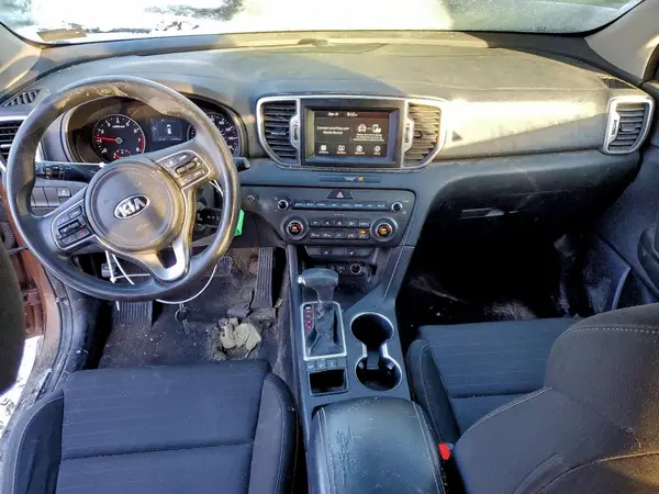 KNDPMCAC1K7604521 2019 KIA SPORTAGE - Image 8