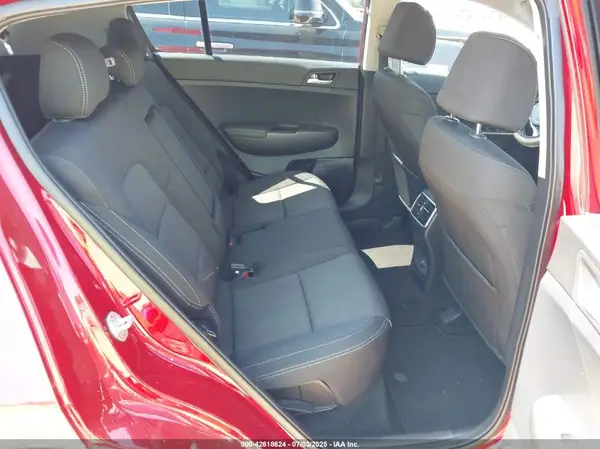 KNDPMCAC1K7608472 2019 KIA SPORTAGE - Image 8