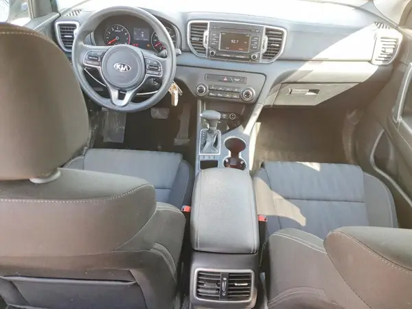 KNDPMCAC1K7610559 2019 KIA SPORTAGE - Image 8