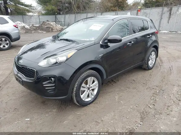 KNDPMCAC1K7613428 2019 KIA SPORTAGE - Image 2