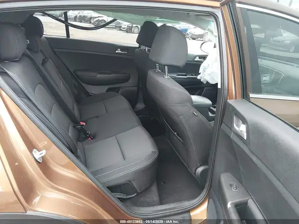 KNDPMCAC1K7616524 2019 KIA SPORTAGE - Image 8