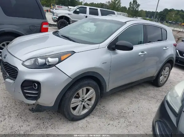 KNDPMCAC1K7620864 2019 KIA SPORTAGE - Image 2