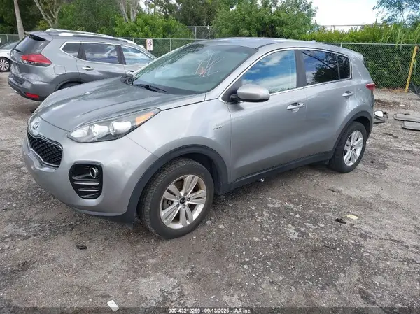 KNDPMCAC1K7623943 2019 KIA SPORTAGE - Image 2