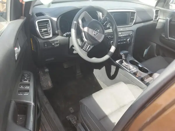 KNDPMCAC1L7677583 2020 KIA SPORTAGE - Image 8