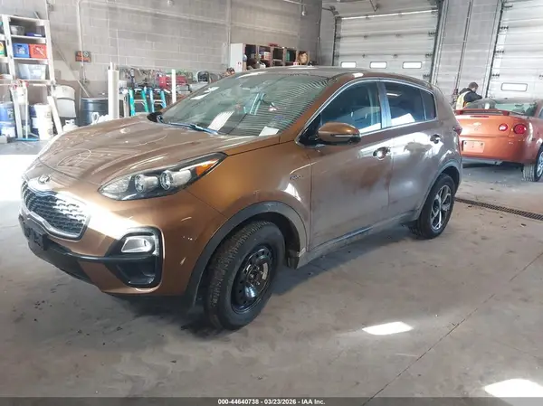 KNDPMCAC1M7861617 2021 KIA SPORTAGE - Image 2