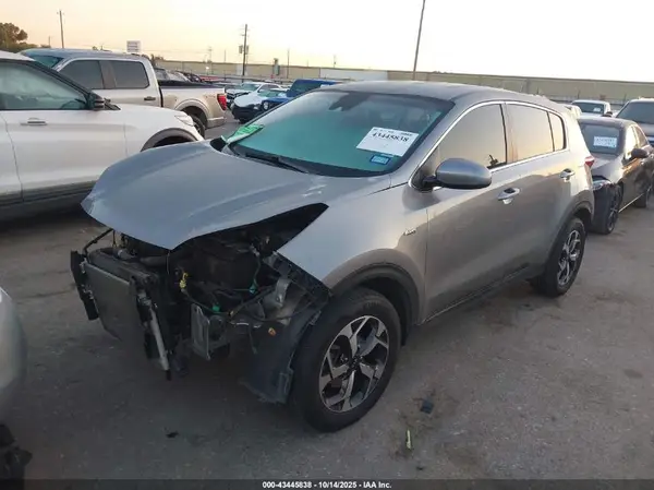 KNDPMCAC1M7903977 2021 KIA SPORTAGE - Image 2
