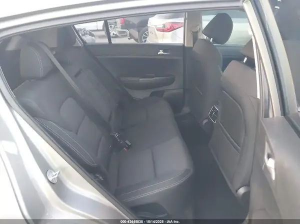 KNDPMCAC1M7903977 2021 KIA SPORTAGE - Image 8