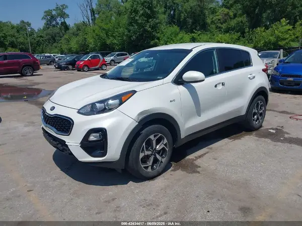 KNDPMCAC1M7932928 2021 KIA SPORTAGE - Image 2