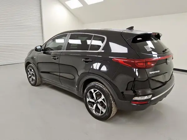 KNDPMCAC1M7933383 2021 KIA SPORTAGE - Image 2