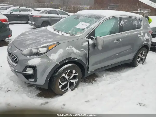 KNDPMCAC1M7933836 2021 KIA SPORTAGE - Image 2