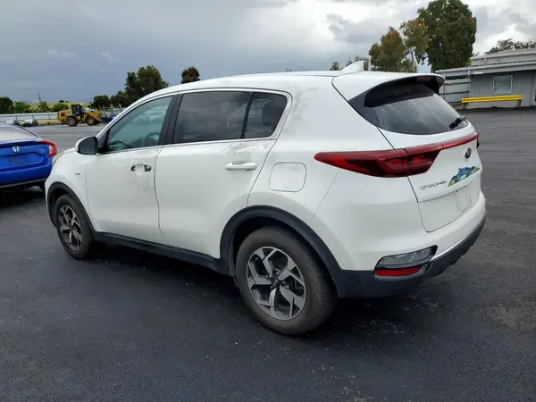 KNDPMCAC1M7933965 2021 KIA SPORTAGE - Image 2