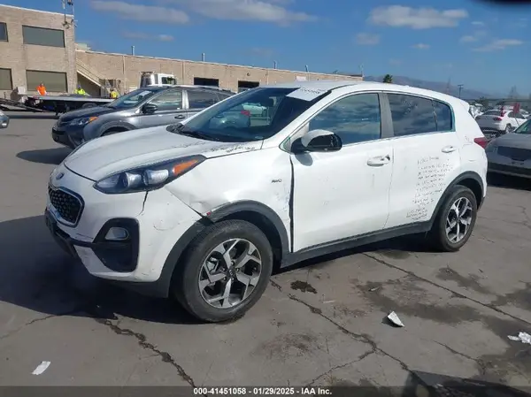 KNDPMCAC1M7943475 2021 KIA SPORTAGE - Image 2