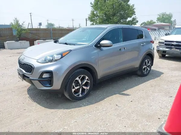 KNDPMCAC1M7943864 2021 KIA SPORTAGE - Image 2