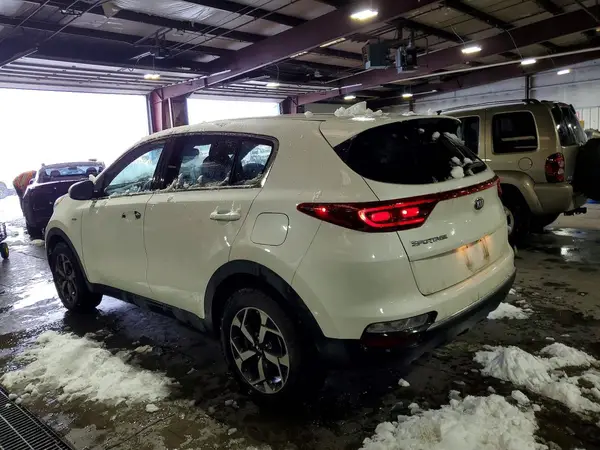 KNDPMCAC1N7001797 2022 KIA SPORTAGE - Image 2