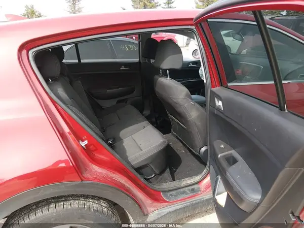 KNDPMCAC1N7022326 2022 KIA SPORTAGE - Image 8
