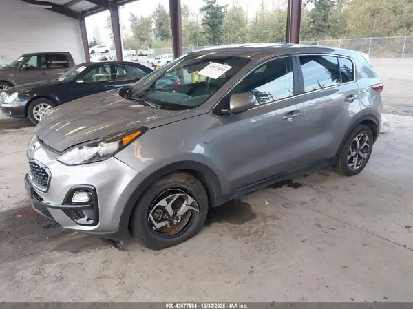 KNDPMCAC1N7961573 2022 KIA SPORTAGE - Image 2