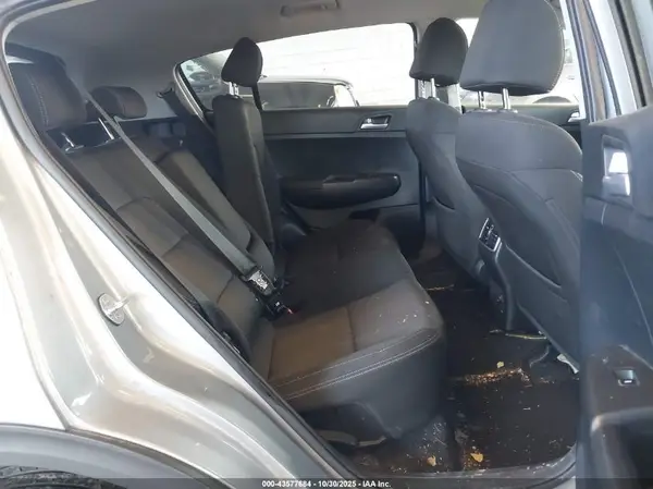 KNDPMCAC1N7961573 2022 KIA SPORTAGE - Image 8