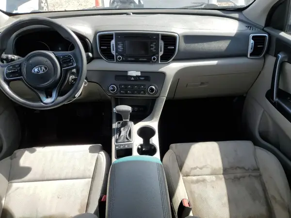 KNDPMCAC2H7050673 2017 KIA SPORTAGE - Image 8