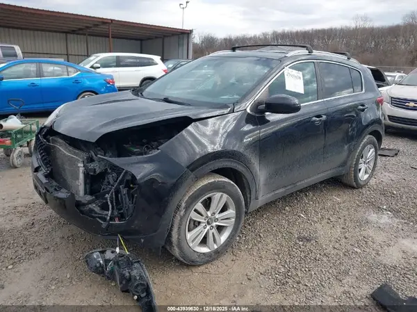 KNDPMCAC2H7053833 2017 KIA SPORTAGE - Image 2