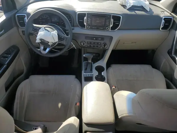 KNDPMCAC2H7056053 2017 KIA SPORTAGE - Image 8