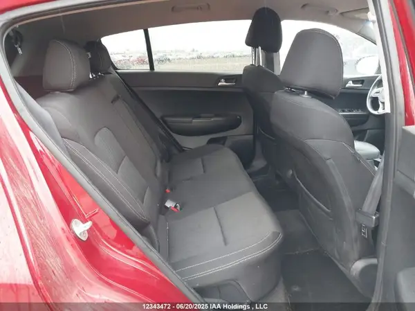 KNDPMCAC2H7081812 2017 KIA SPORTAGE - Image 8