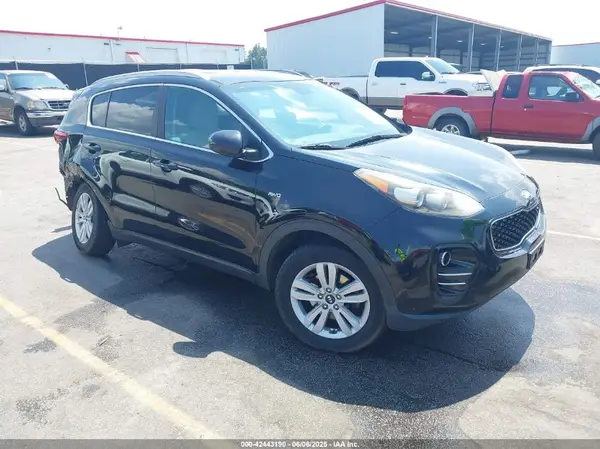 KNDPMCAC2H7085553 2017 KIA SPORTAGE - Image 1