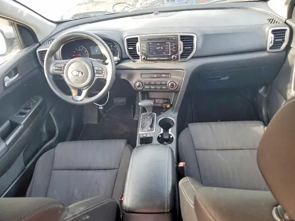 KNDPMCAC2H7086038 2017 KIA SPORTAGE - Image 8