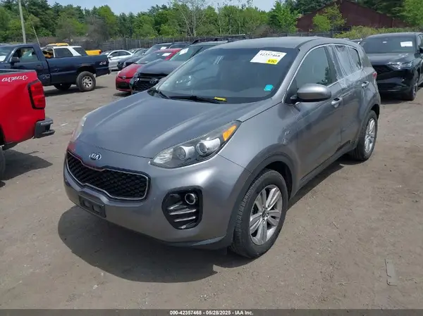 KNDPMCAC2H7090879 2017 KIA SPORTAGE - Image 2