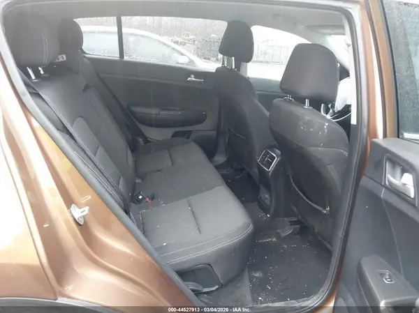 KNDPMCAC2H7093765 2017 KIA SPORTAGE - Image 8