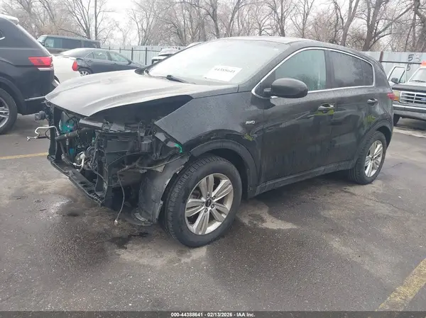 KNDPMCAC2H7111746 2017 KIA SPORTAGE - Image 2