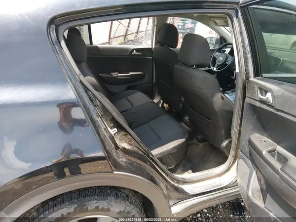 KNDPMCAC2H7112847 2017 KIA SPORTAGE - Image 8