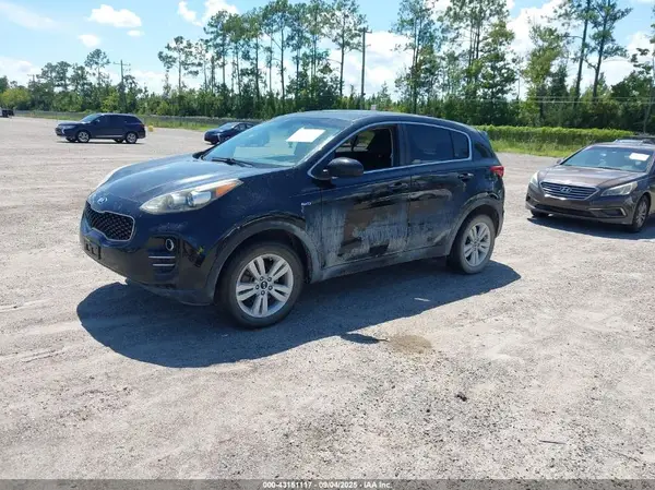 KNDPMCAC2H7116493 2017 KIA SPORTAGE - Image 2