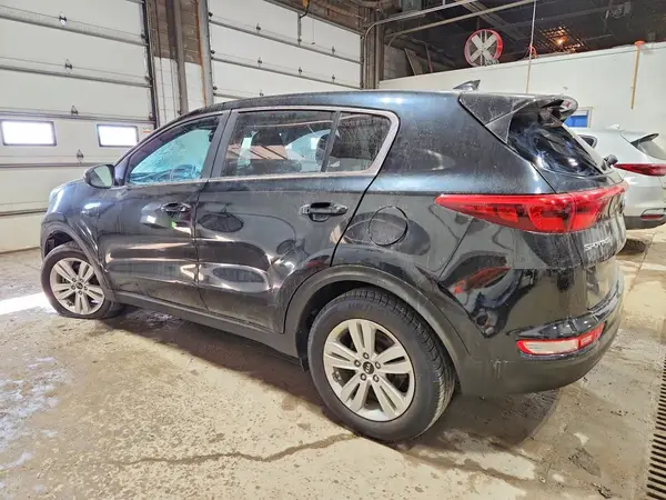 KNDPMCAC2H7119085 2017 KIA SPORTAGE - Image 2