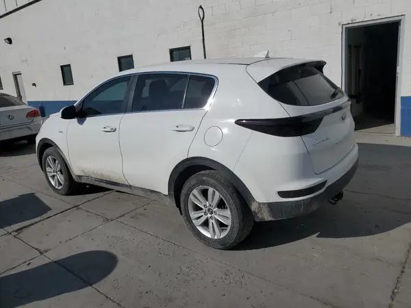 KNDPMCAC2H7120186 2017 KIA SPORTAGE - Image 2
