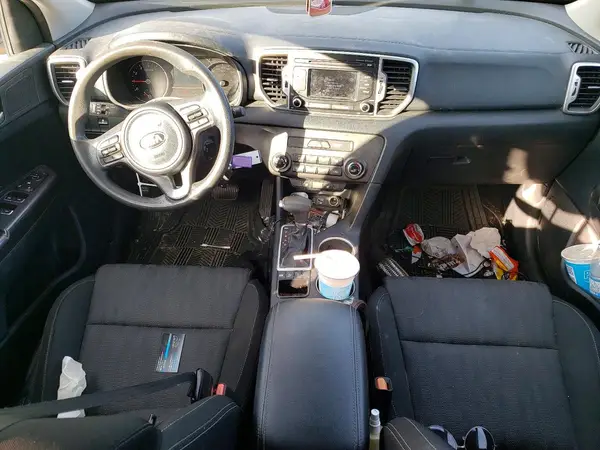 KNDPMCAC2H7124772 2017 KIA SPORTAGE - Image 8