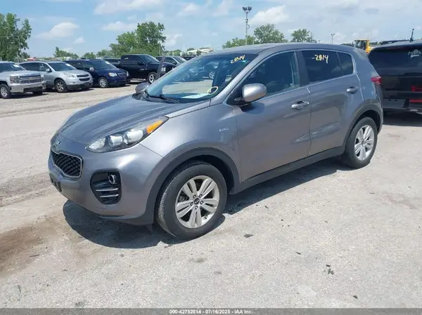 KNDPMCAC2H7127574 2017 KIA SPORTAGE - Image 2
