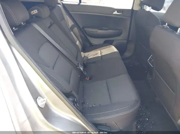 KNDPMCAC2H7127574 2017 KIA SPORTAGE - Image 8