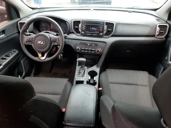 KNDPMCAC2H7128465 2017 KIA SPORTAGE - Image 8